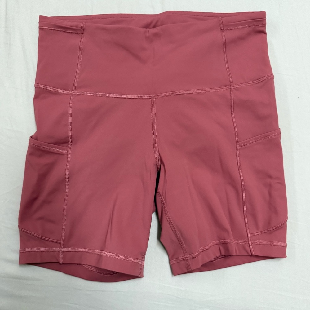 lululemon athletica Women’s Bike Shorts in Dusty Rose